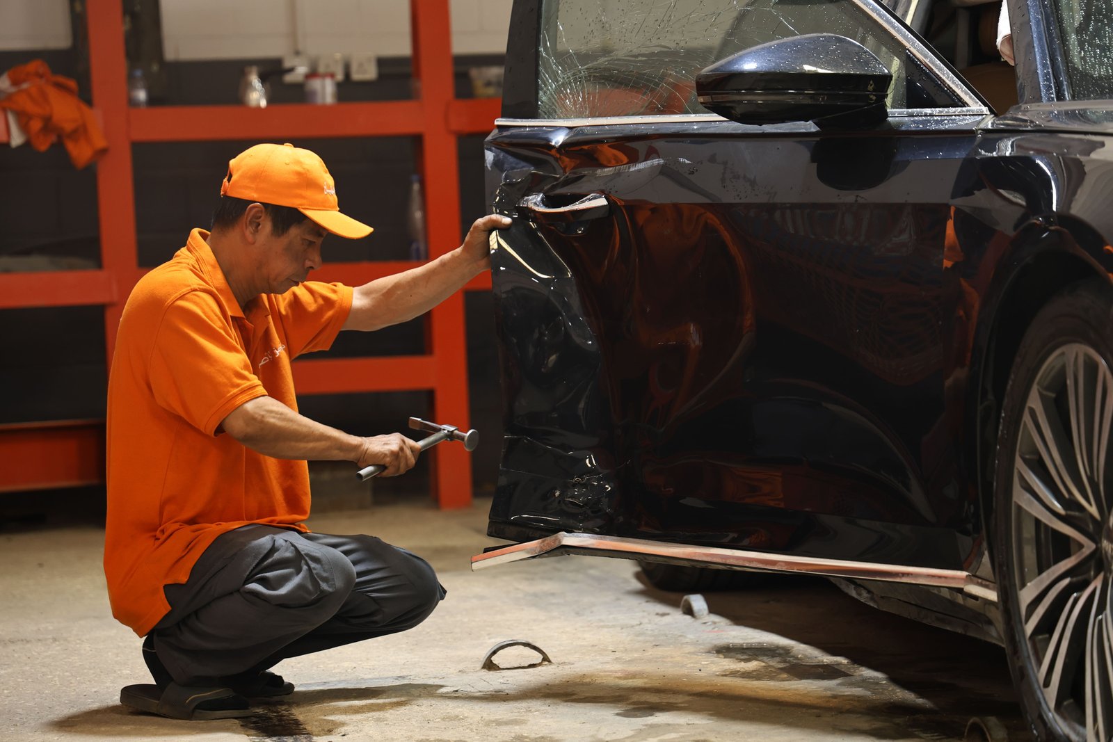 سمكرة السيارات