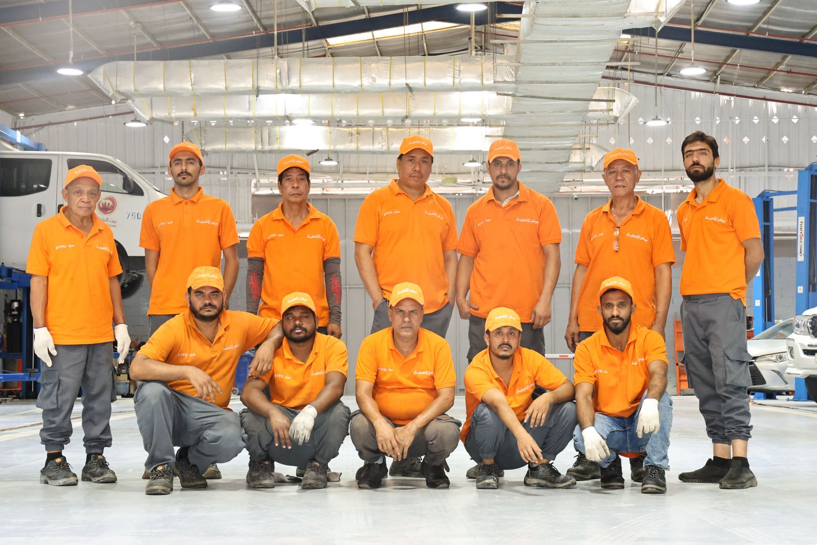 فريق متخصص وتجهيزات حديثة